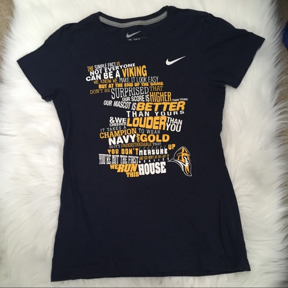 Nike Viking T-Shirt Size Small